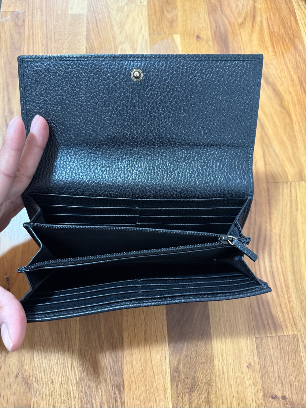 GUCCI Marmont Black Leather Butterfly Wallet with Gold Accent - Picture 6 of 7